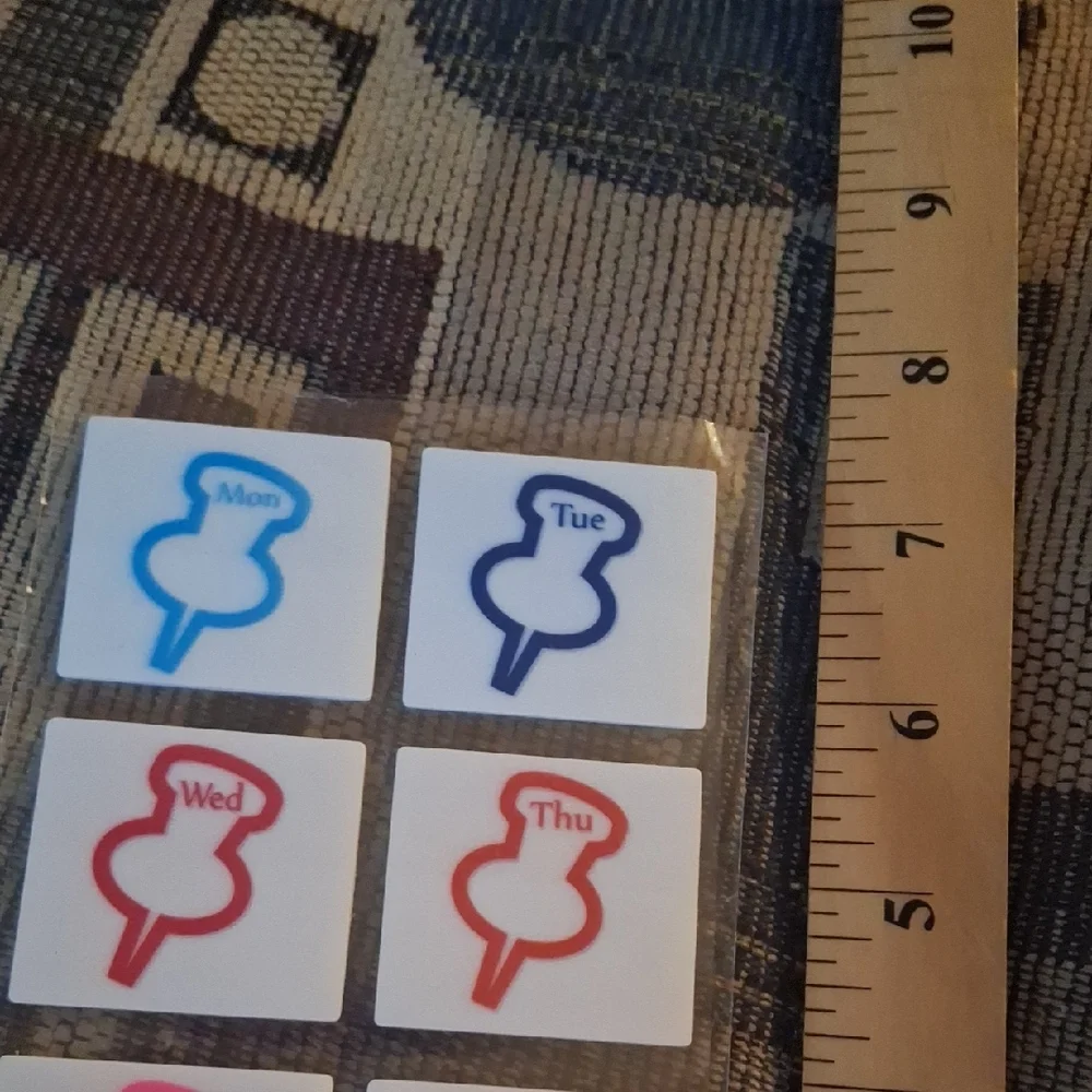 Day-of-Week Push Pin Sticky Note Set - Multicolor